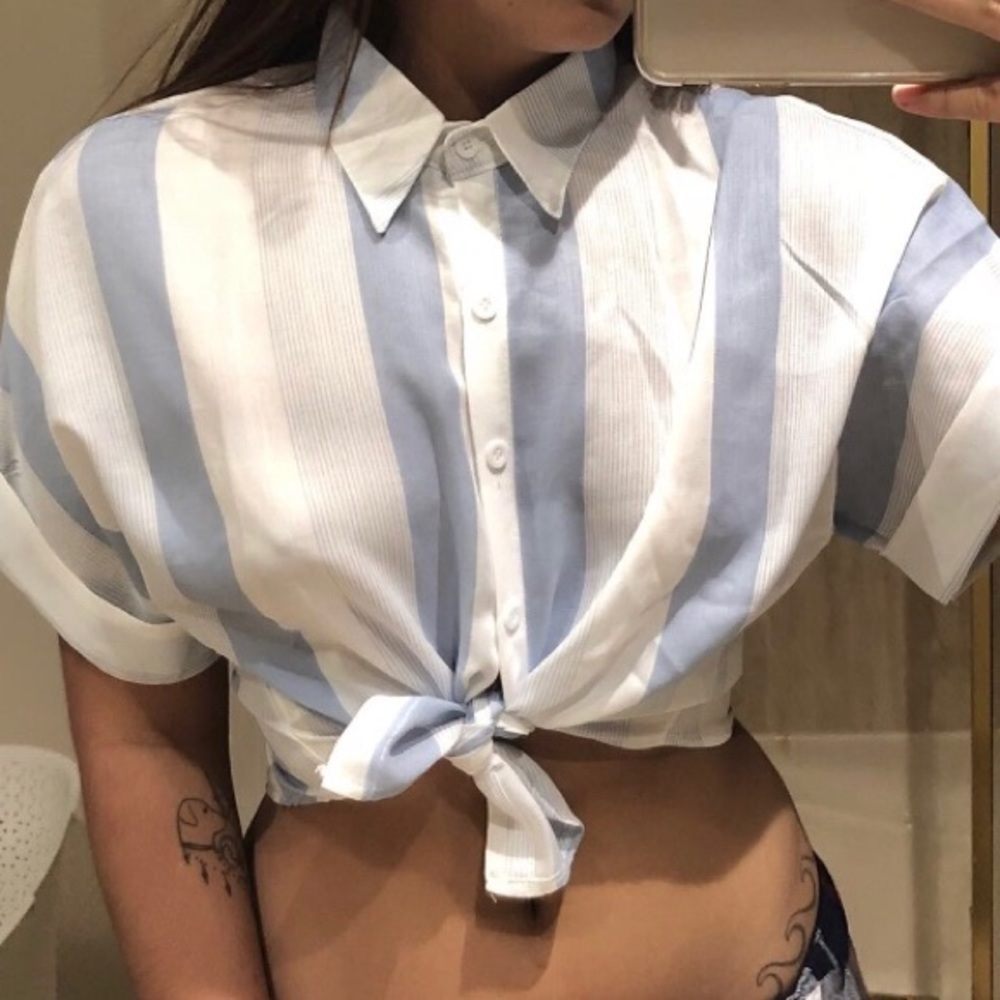 Karina Button Crop